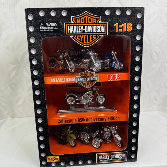 Harley Davidson 7 Piece Collectible 95th Anniversary Edition Die Cast set 1:18 - Picture 10 of 10